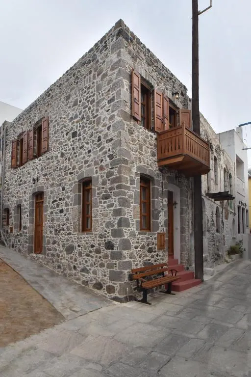 Patriko Nisyrian Guesthouse, hotel en Mandrakion