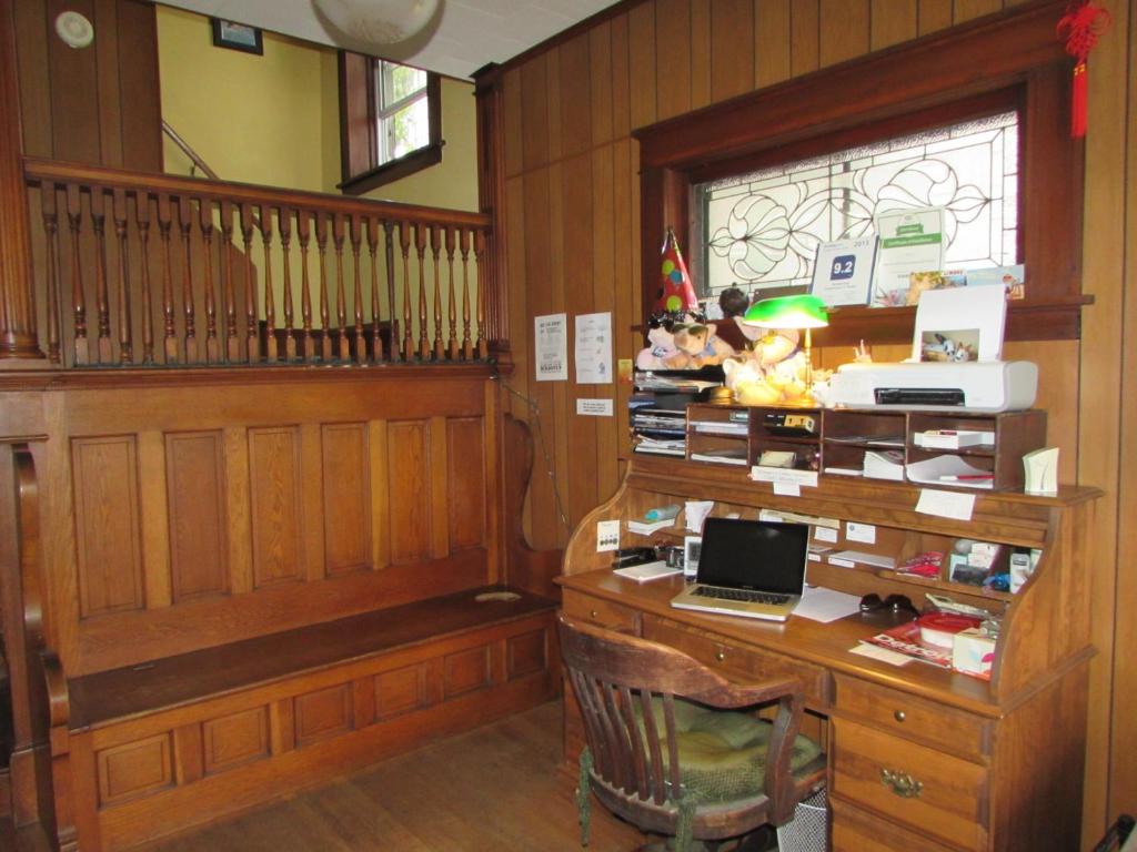 Lobby, Wanderfalls Guesthouse & Hostel in Niagara Falls (NY)