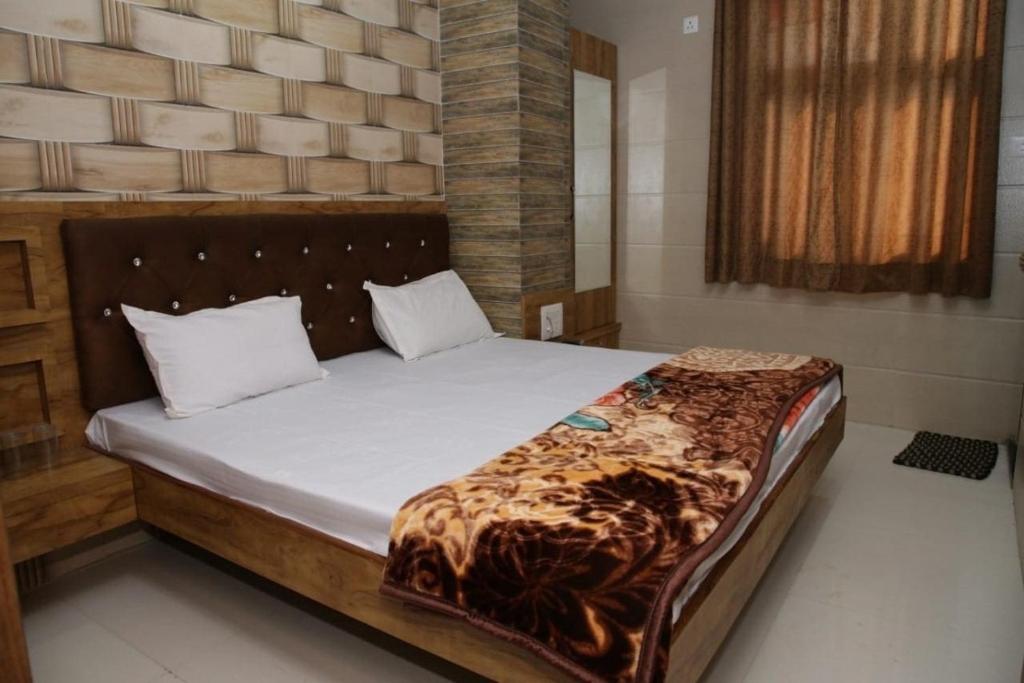 Hotel Al Sharif Manzil photo