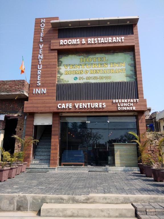 Hotel Ventures Inn photo