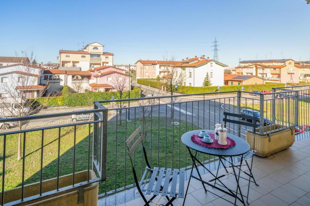 Parma Fiere Studio con parcheggio e balcone — Hotel in Parma