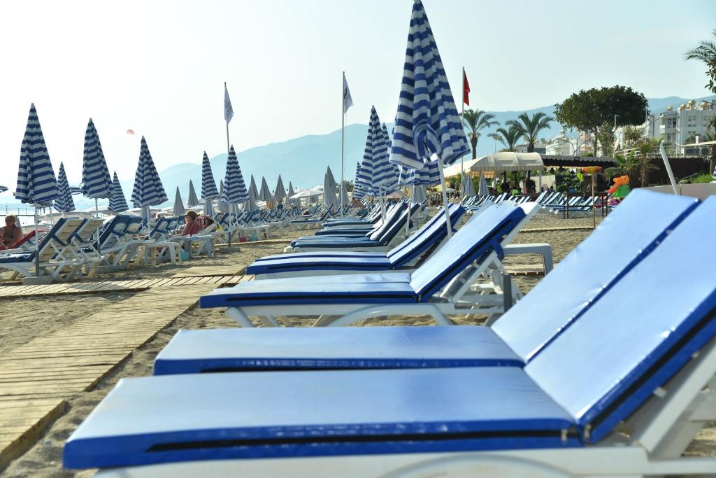 Oba Time Hotel — Beach in Alanya