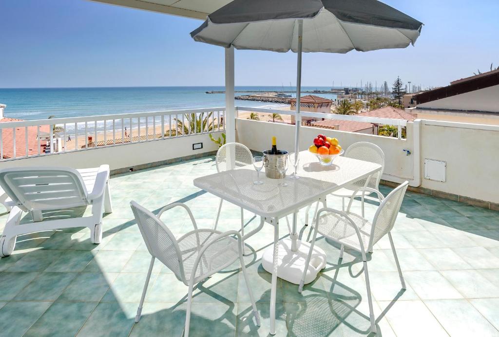 Archimede, appartamento con vista in centro a Marina di Ragusa, Marina di Ragusa