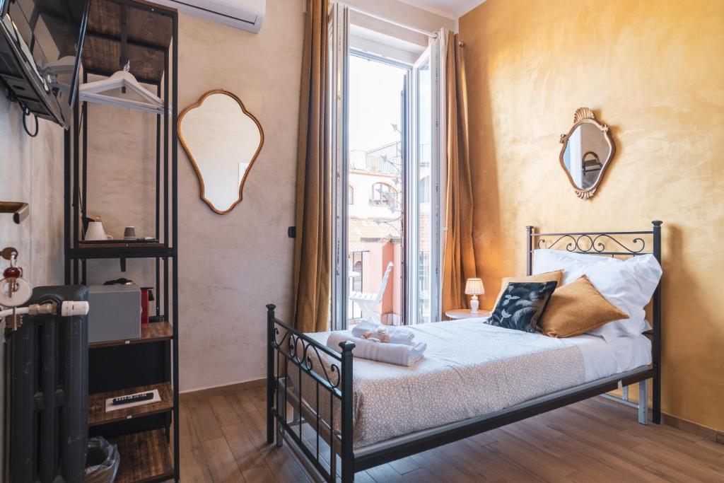 Golden Rooms Piazza di Spagna - 5