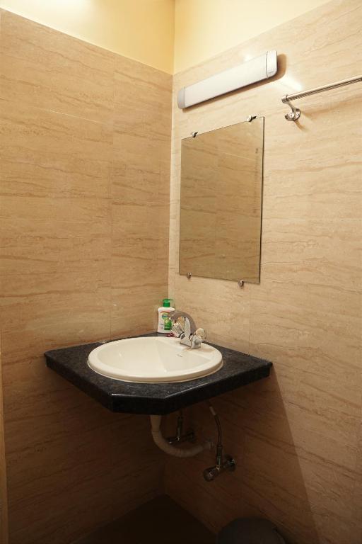 Rama Golden Root New town photo