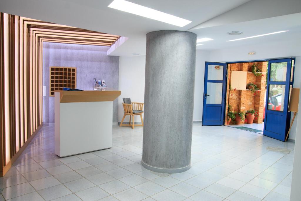 Iliana Hotel photo