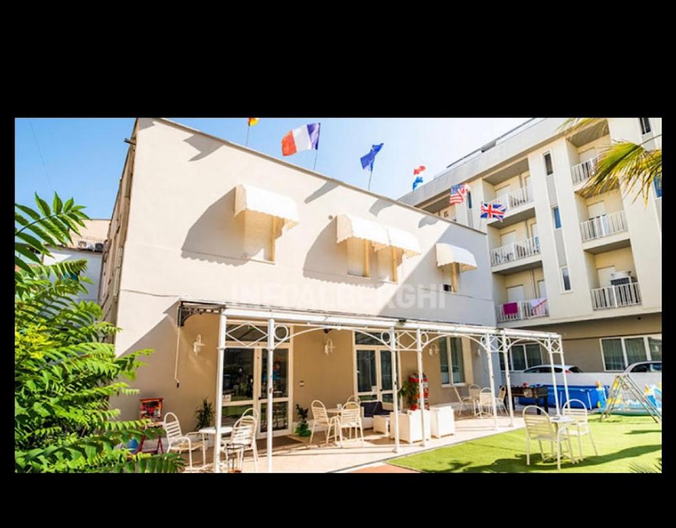 Hotel Silvana Beach - 1