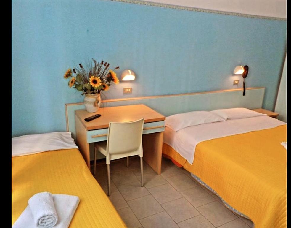 Hotel Silvana Beach - 3