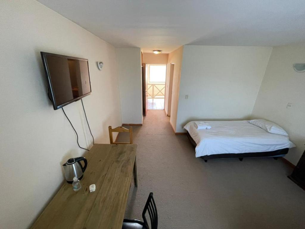 Hosteria Lago Cardiel photo