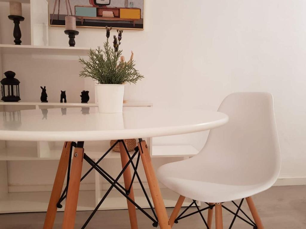 Cosy studio at the Cathedral with WiFi, Valencie