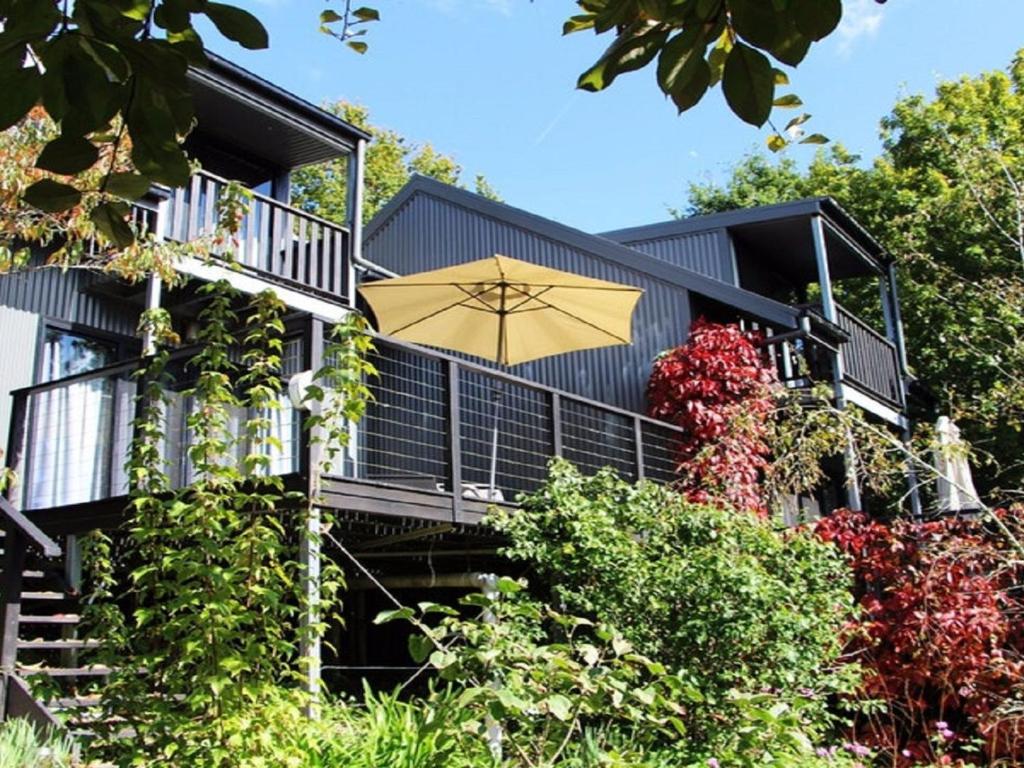 Cloudsong Chalet 3 - Close to the village centre! photo