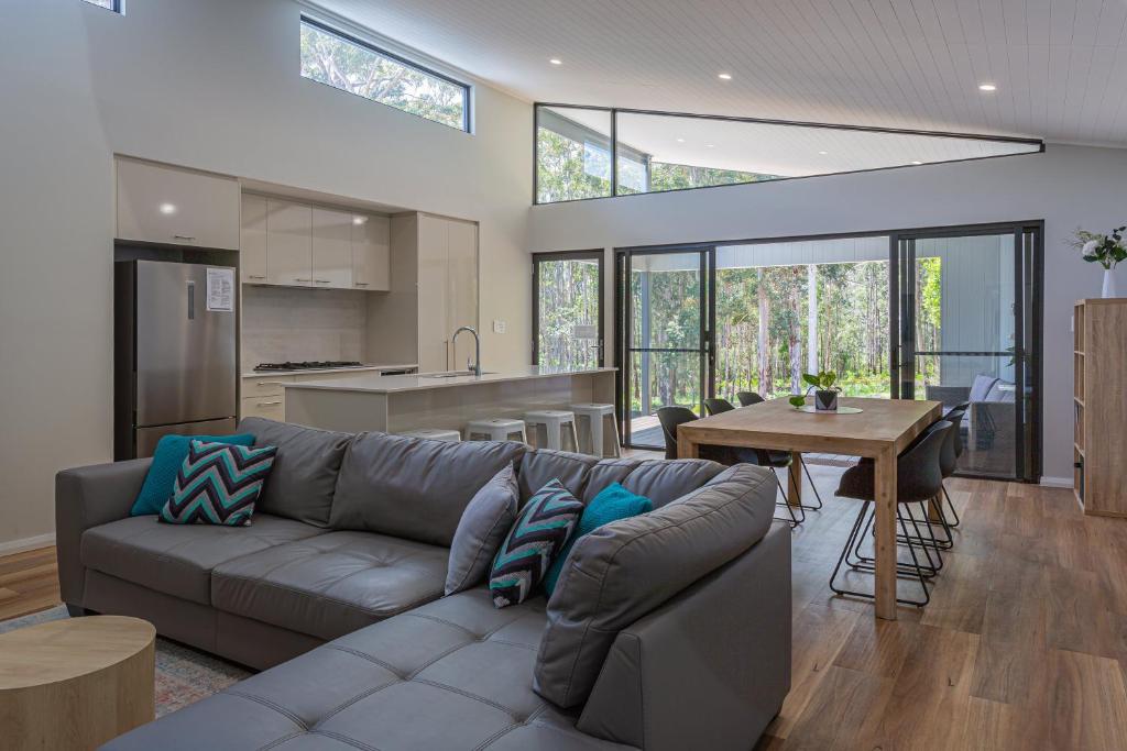 Forest Getaway - walk to Margaret River town - NEW, Margaret River