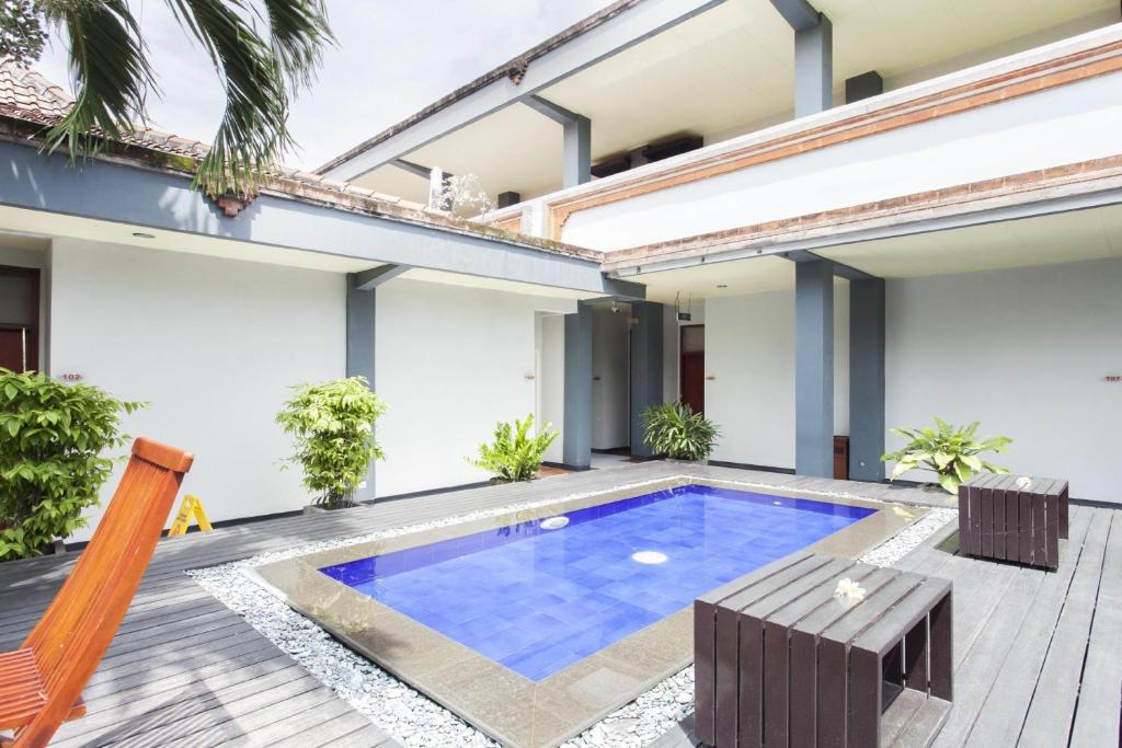 สระว่ายน้ำ