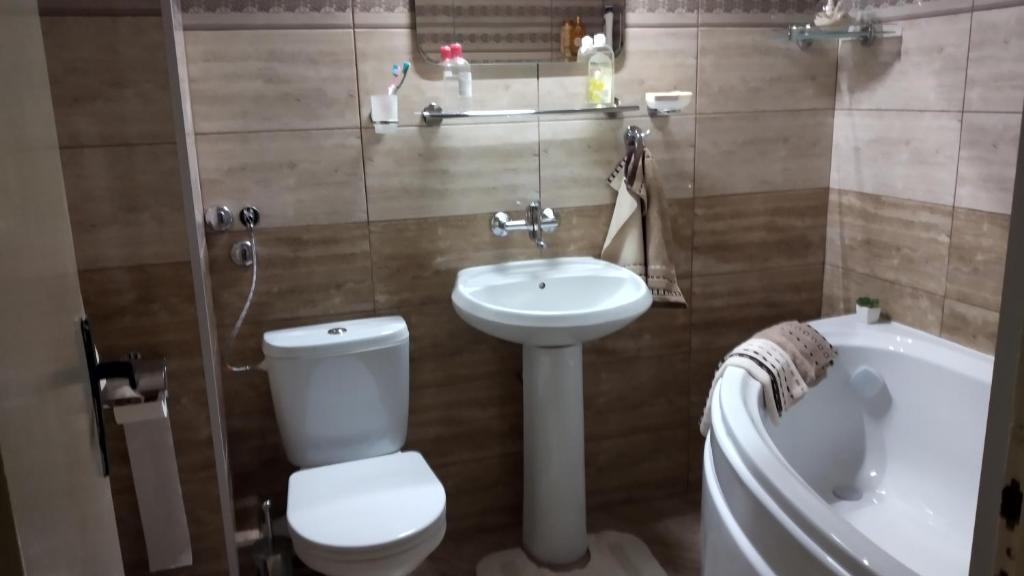 Victoria Family Hotel photo