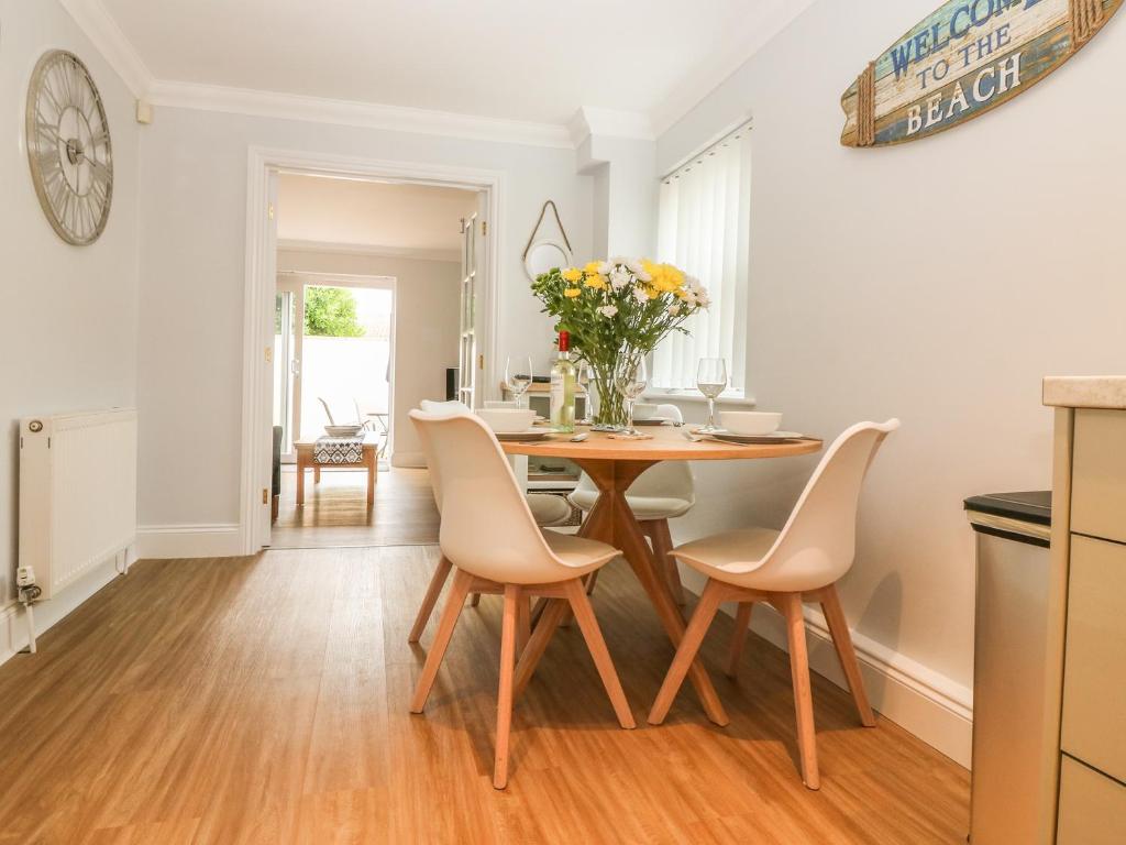 7 The Retreat, Paignton photo 5