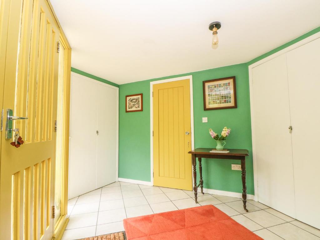 Little Yaffle, Deal photo 6