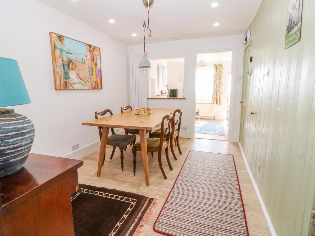 Kits Cottage, Hythe photo 3