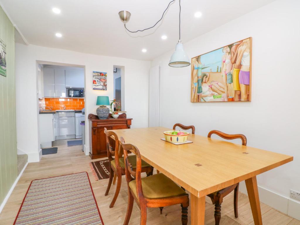 Kits Cottage, Hythe photo 8