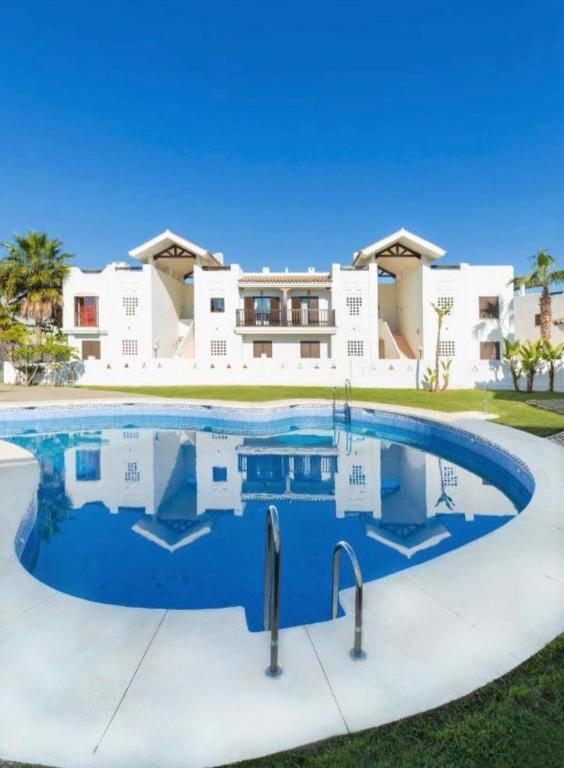 Alcaidesa Golf and Beach 2360 — Hotel in Alcaidesa