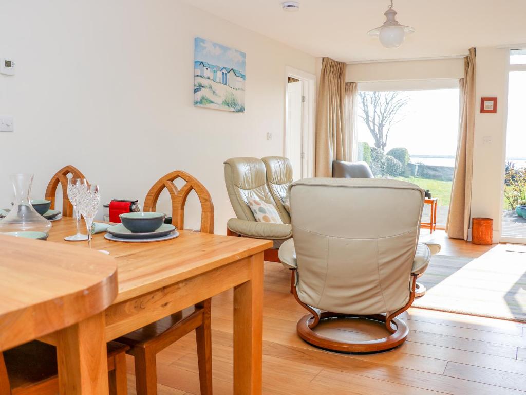 Harbour View, Mudeford photo 3