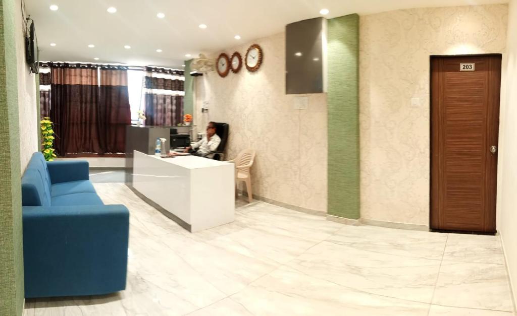 Hotel Mansarovar photo