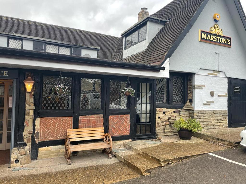 Chequers Country Inn photo 8