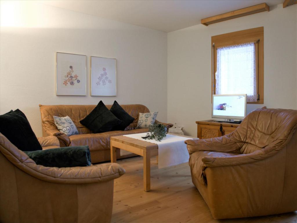 Apartment Chesa Ginellas by Interhome - 4