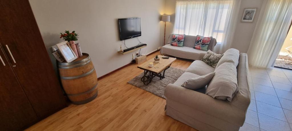 Cosy Beach Townhouse — Hotel in Jeffreys Bay