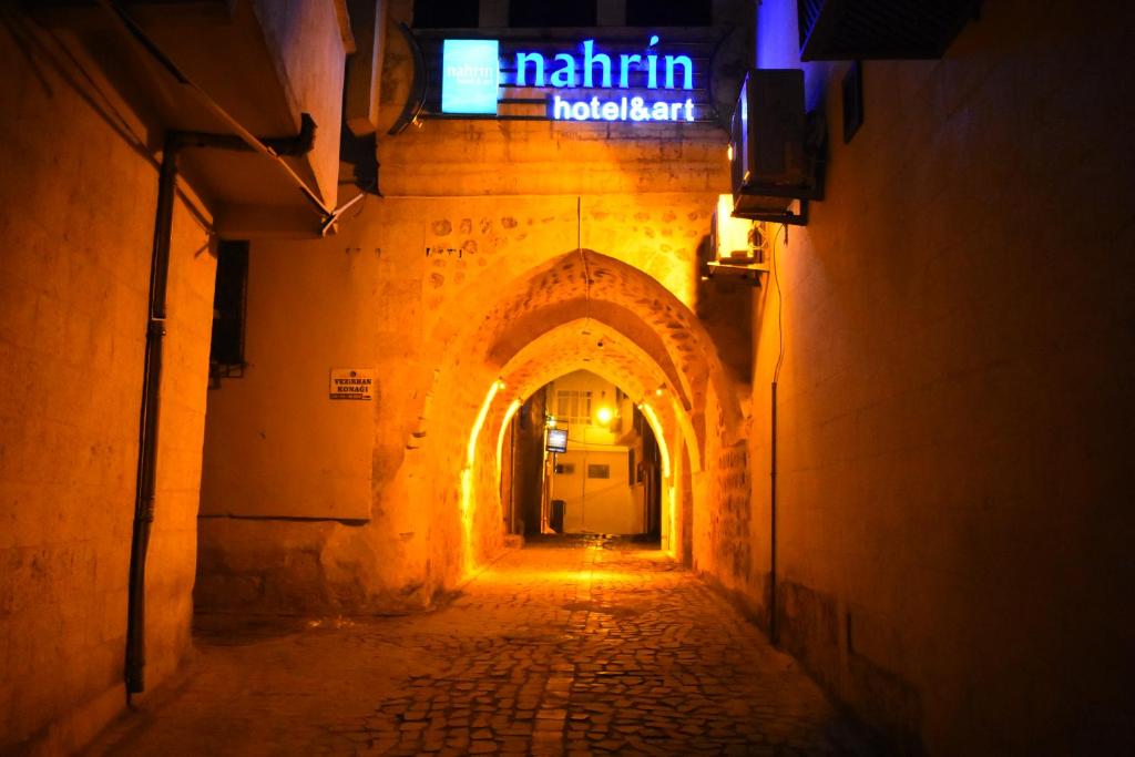 nahrin hotel&art photo