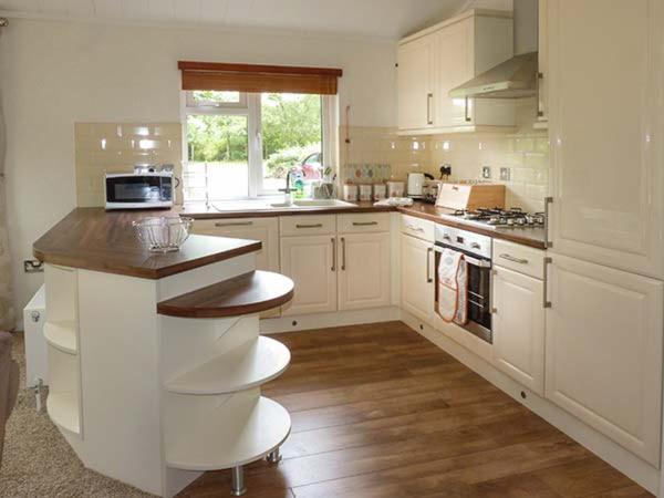Chaffinch Lodge, Highampton photo 3