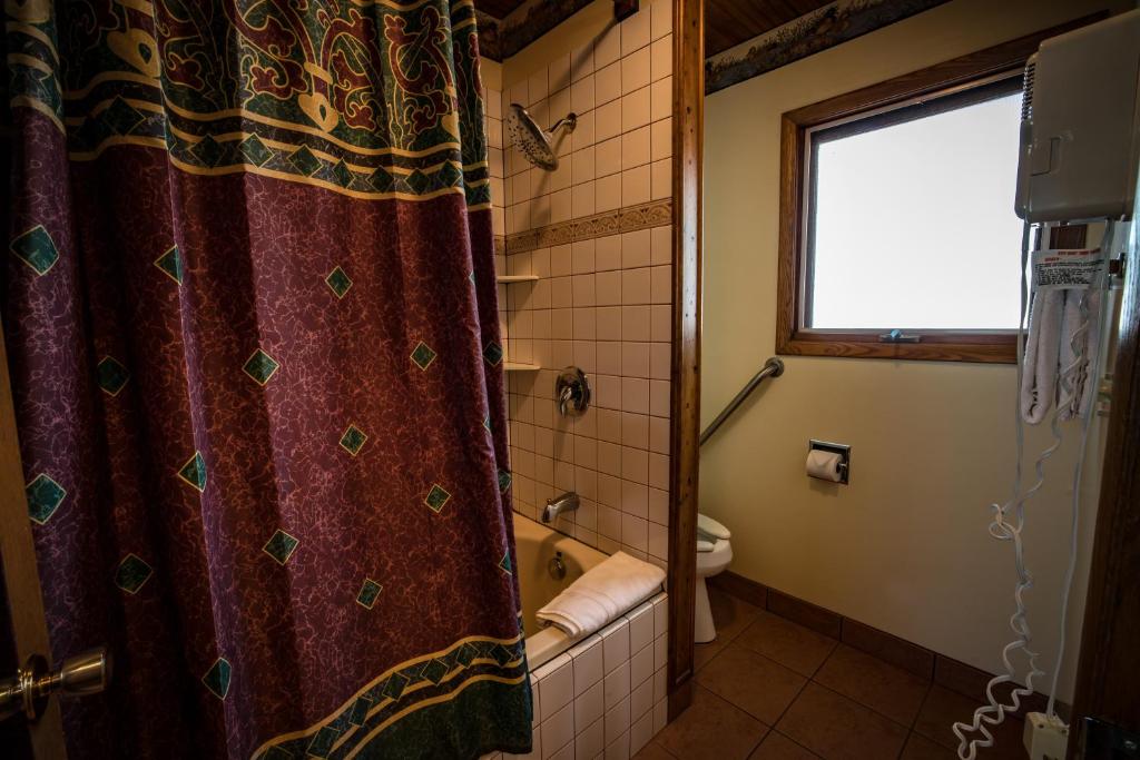 Riverside Motel photo