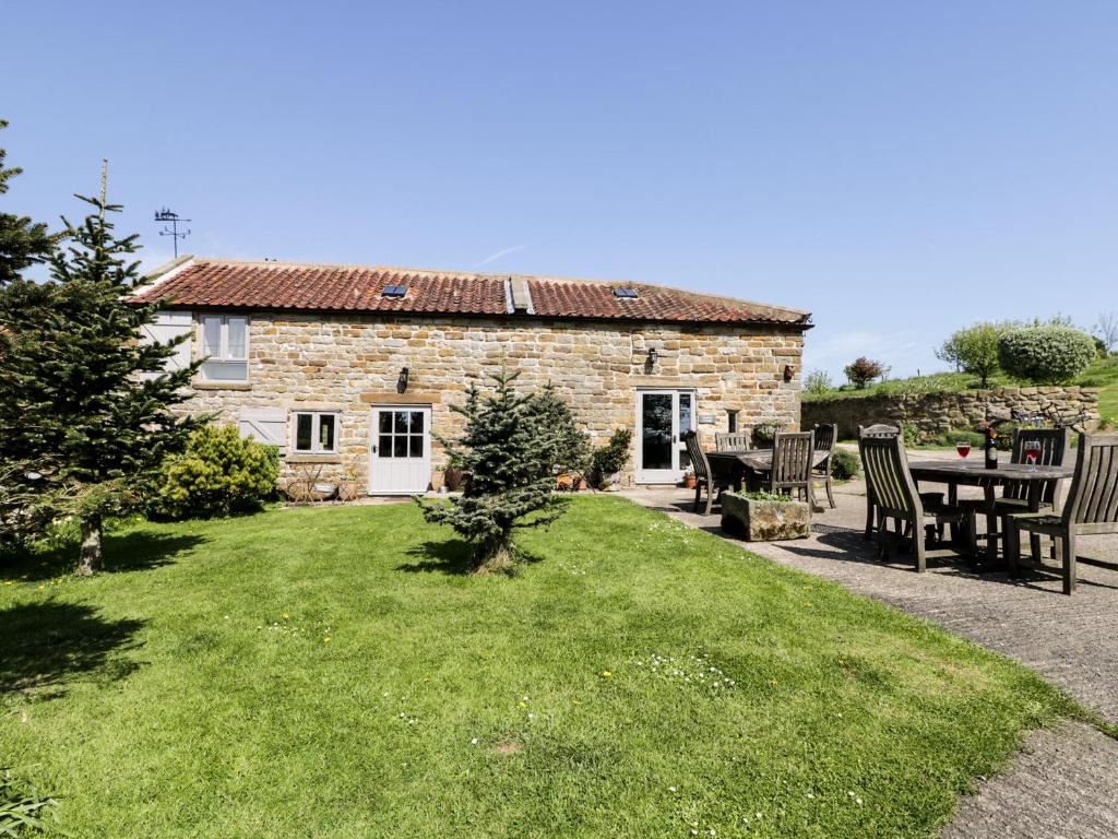 Honey Bee Cottage, Ravenscar photo 4