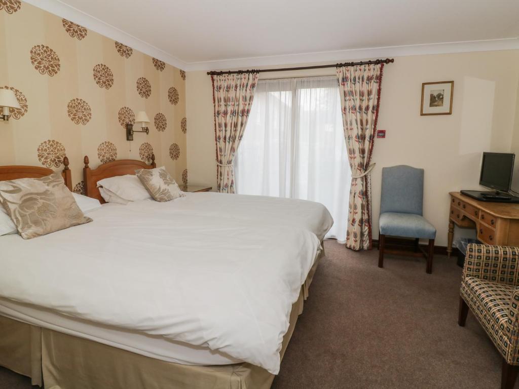 The Lodge off High Street, Hadleigh photo 2