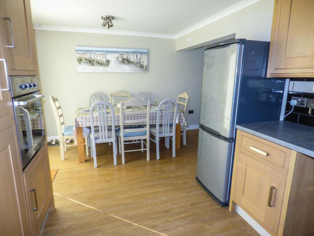 Oakdene, Milford Haven photo 7