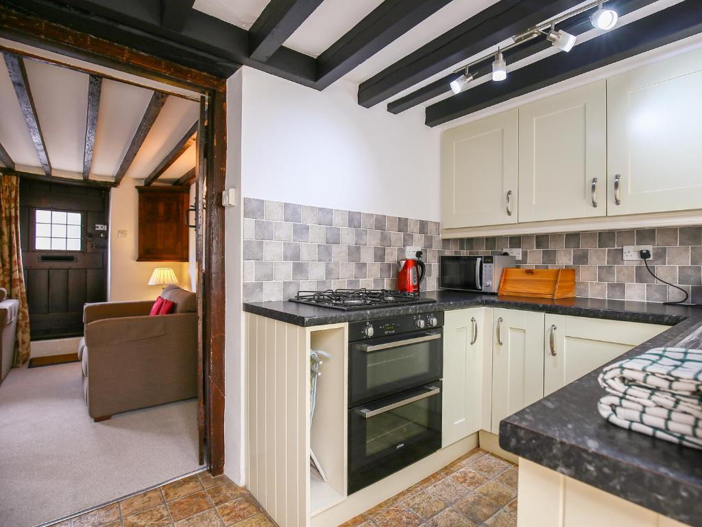 Japonica Cottage, Bourton on the Water photo 6