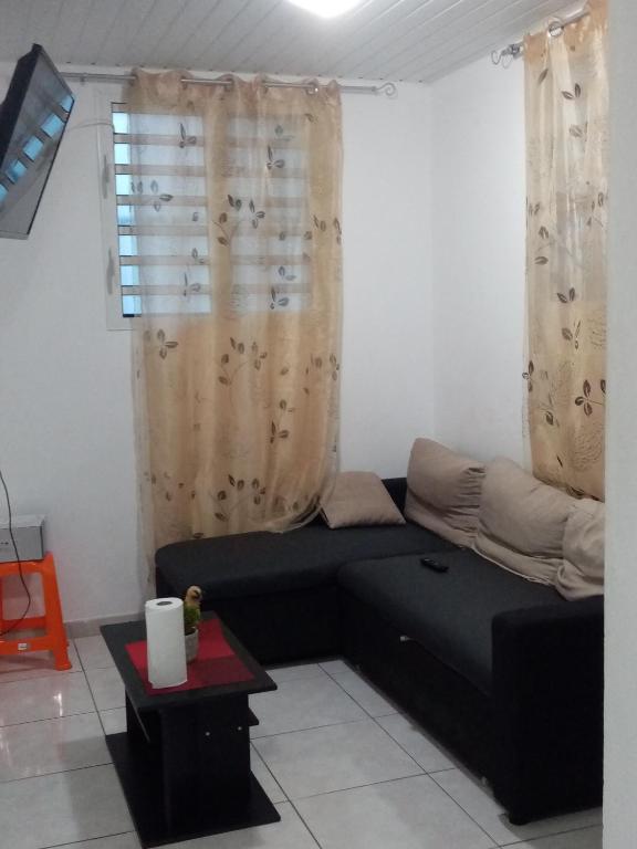 Le T2 tranquille, Kourou