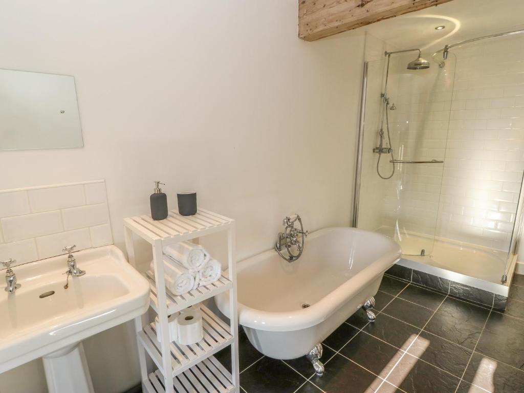 The Cottage, Beeston Hall photo 2