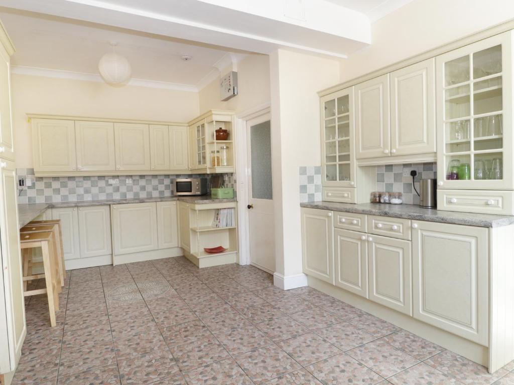 20 Ulwell Road photo 8