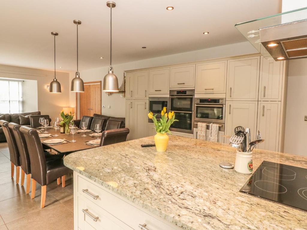 Lower Norton Farmhouse photo 3