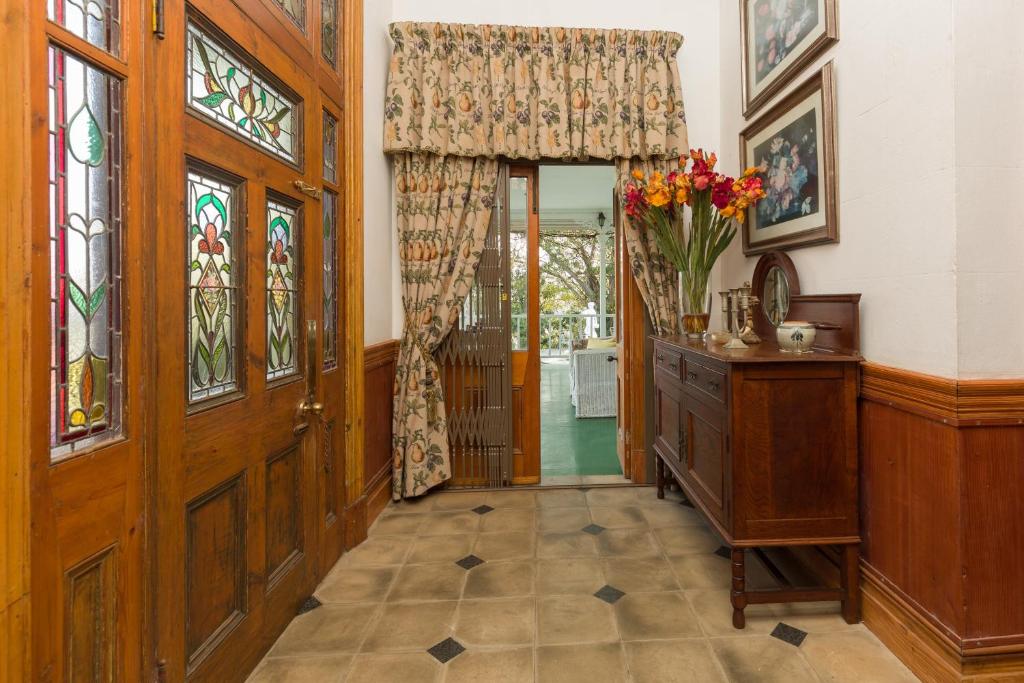 Royston Hall Historical Guesthouse photo