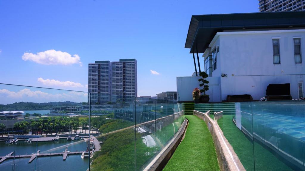 スイミングプール