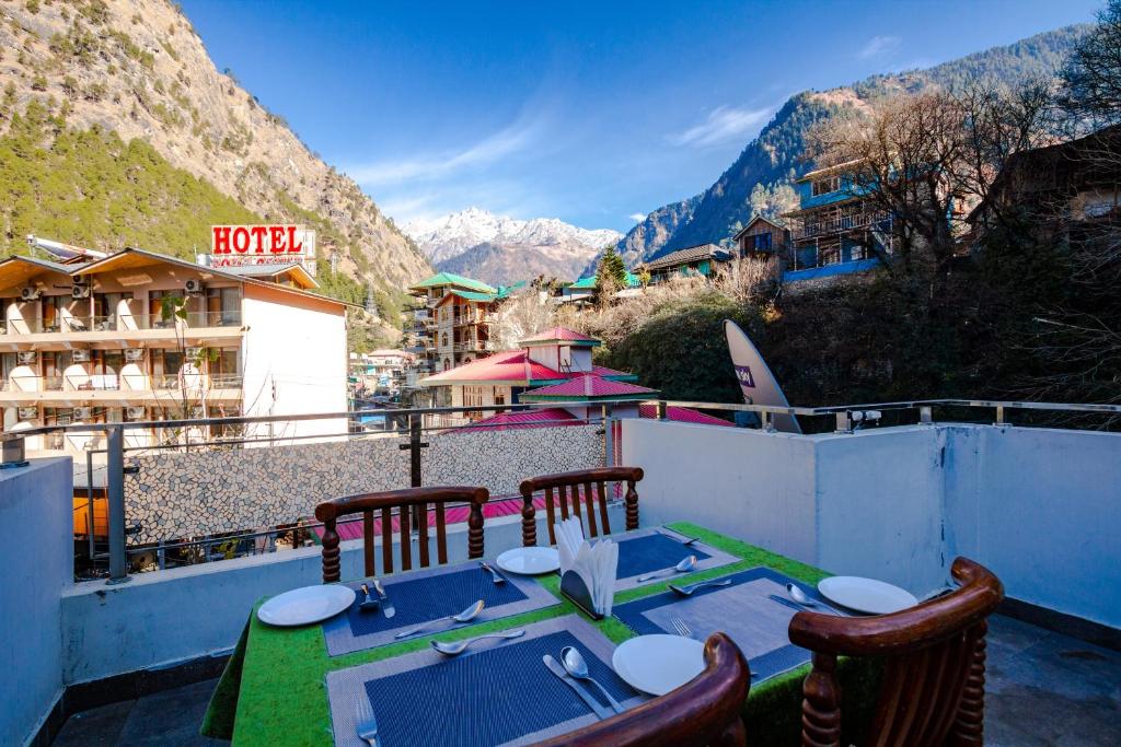 Hotel Hukam's Holiday Home Kasol photo