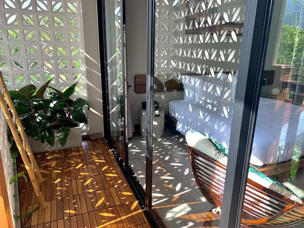 Khách sạn The Mystery: Vị trí, tiện ích, review, giá bán và kinh nghiệm đặt phòng