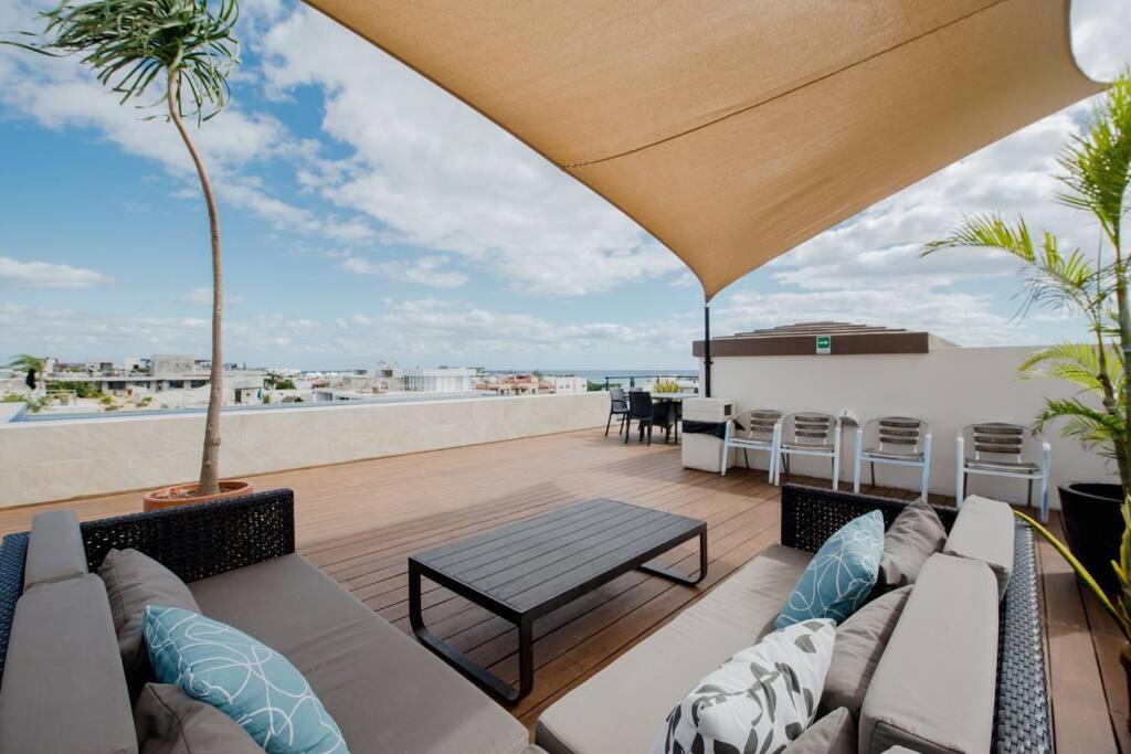 LOCATION- 3-Bdr PENTH-150 mbps- POOL- Priv ROOFTOP - 2
