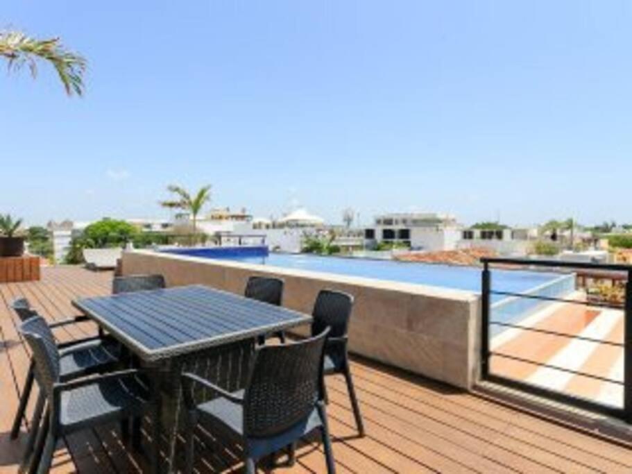 LOCATION- 3-Bdr PENTH-150 mbps- POOL- Priv ROOFTOP - 3