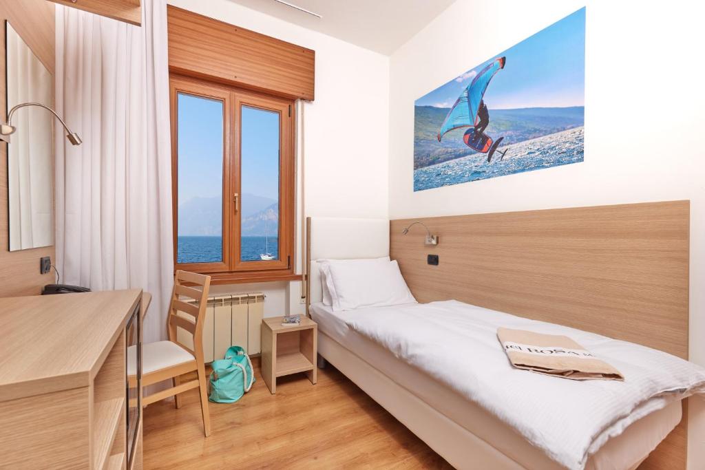 Beach Hotel Rosa photo