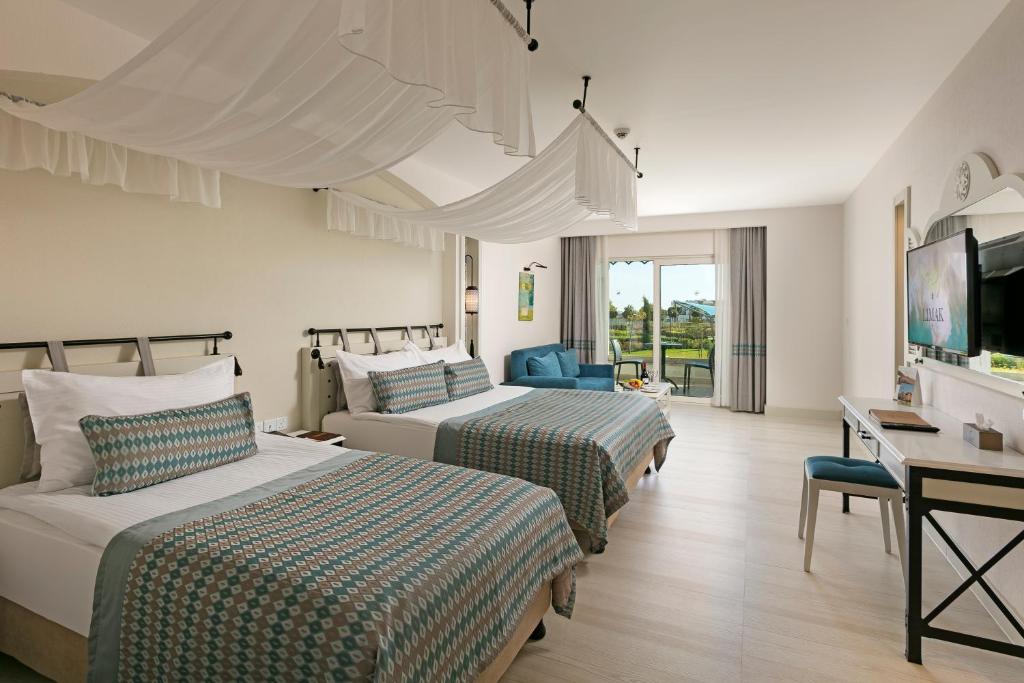Limak Cyprus Deluxe Hotel photo