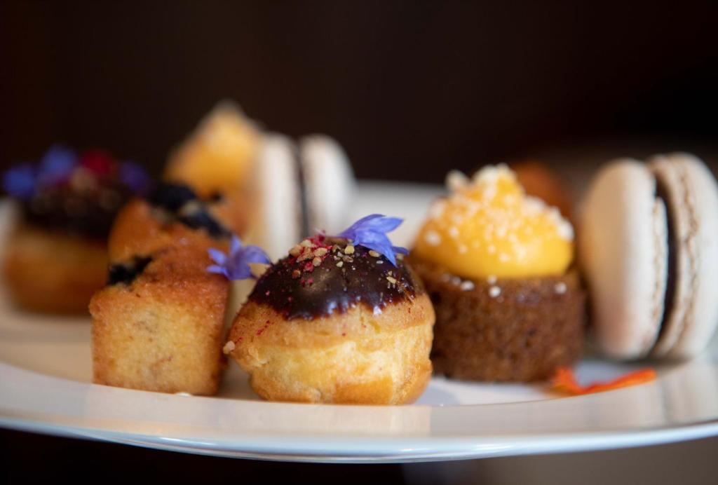 Eliza's Manor Boutique Hotel Photo 41