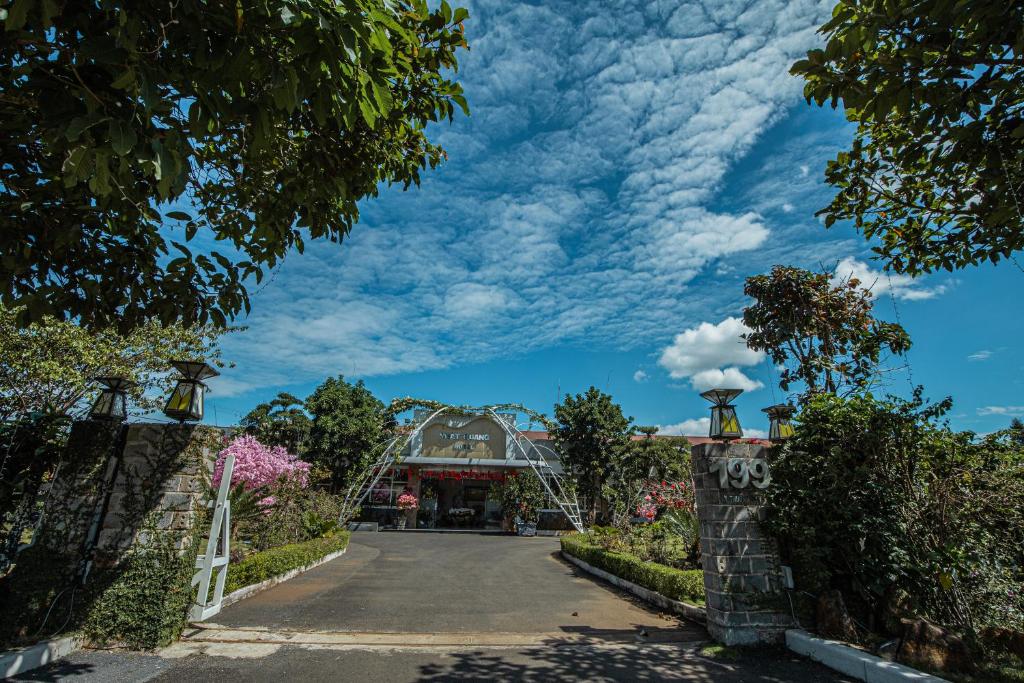 Nhat Quang Hotel - 1