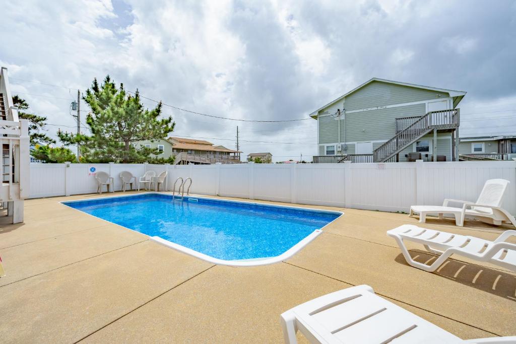 Pamlico Paradise 634, Waves